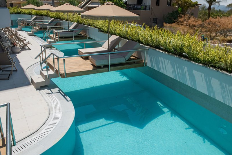 Daisy 13 - Outdoor Pool