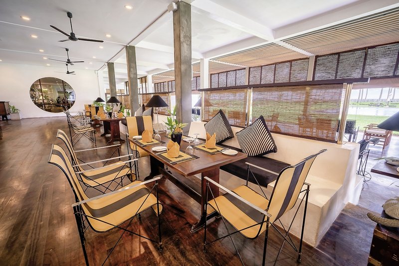 The Blue Water Hotel 14