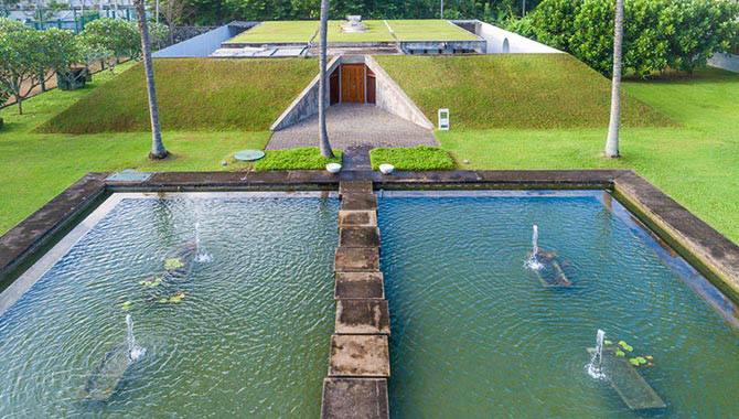 The Blue Water Hotel 4