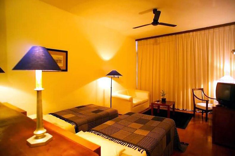 The Blue Water Hotel 4