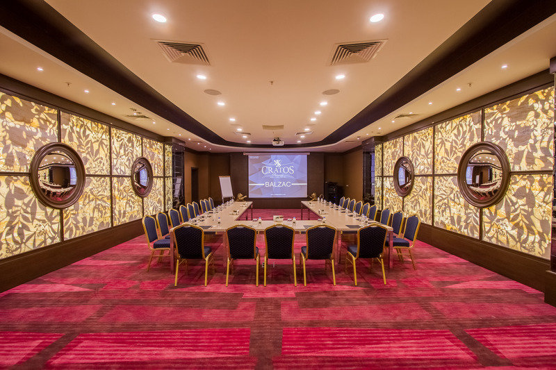 Cratos Premium Hotel & Casino 3