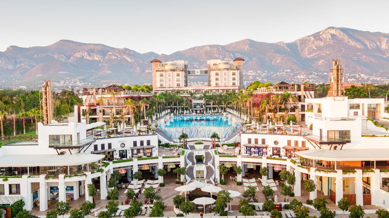 Cratos Premium Hotel & Casino 2