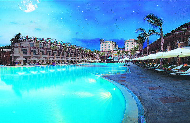 Cratos Premium Hotel & Casino 3