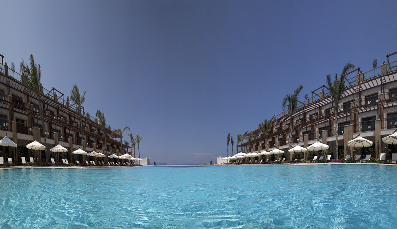 Cratos Premium Hotel & Casino 4