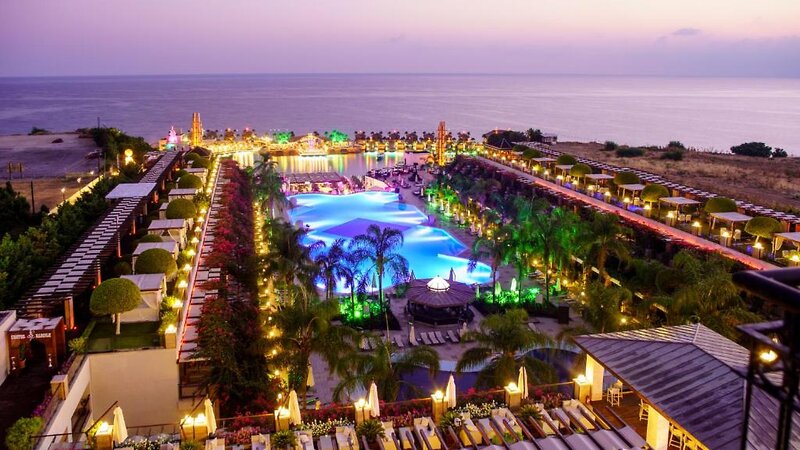 Cratos Premium Hotel & Casino 6