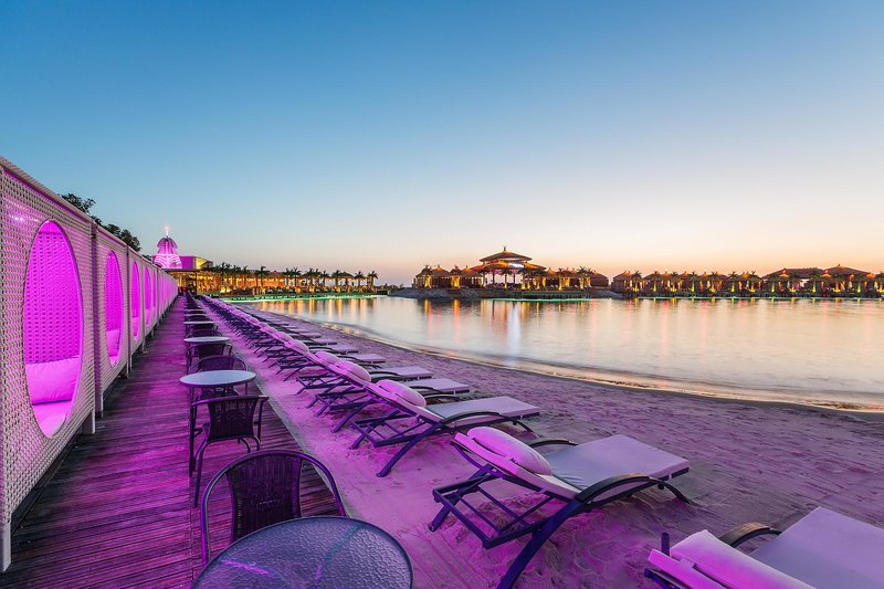 Cratos Premium Hotel & Casino 8