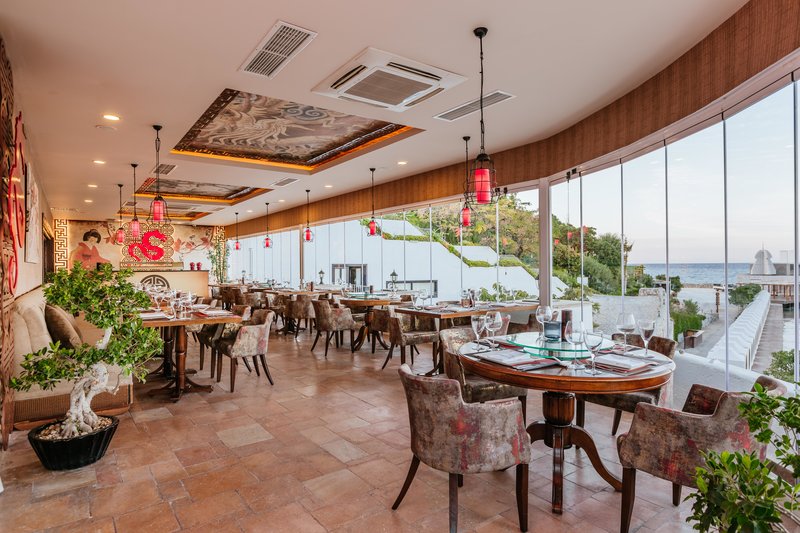 Cratos Premium Hotel & Casino 15