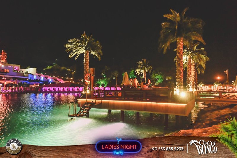 Cratos Premium Hotel & Casino 18