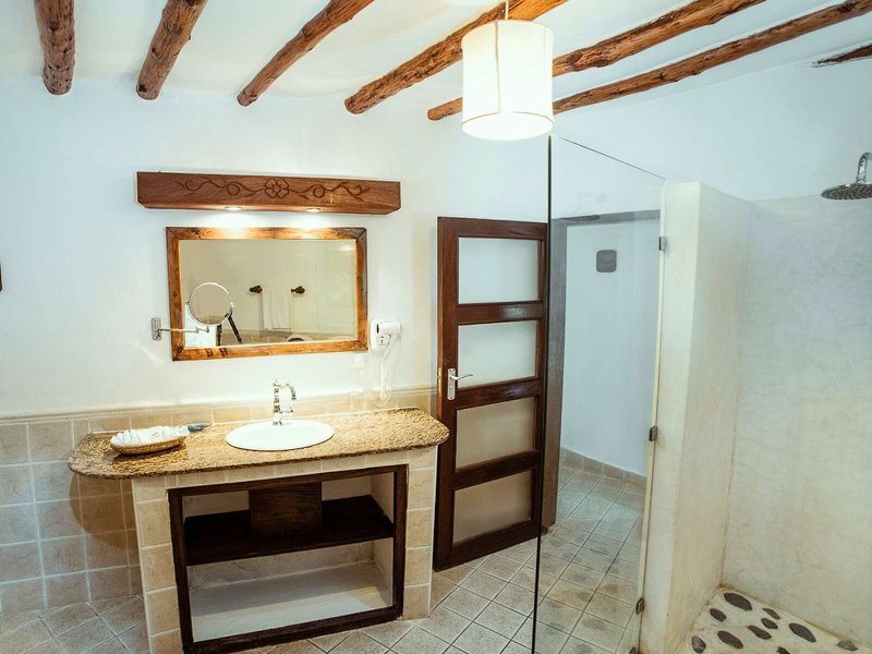 Temple Point Resort 8