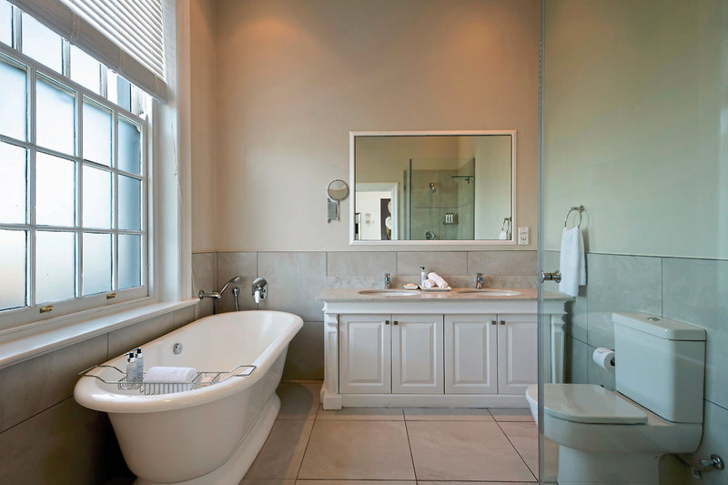 The Cellars-Hohenort Hotel 20