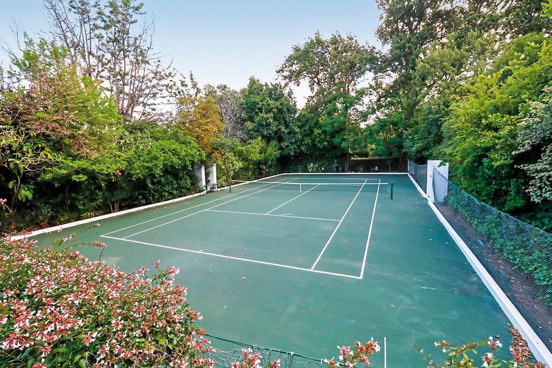 The Cellars-Hohenort Hotel 37