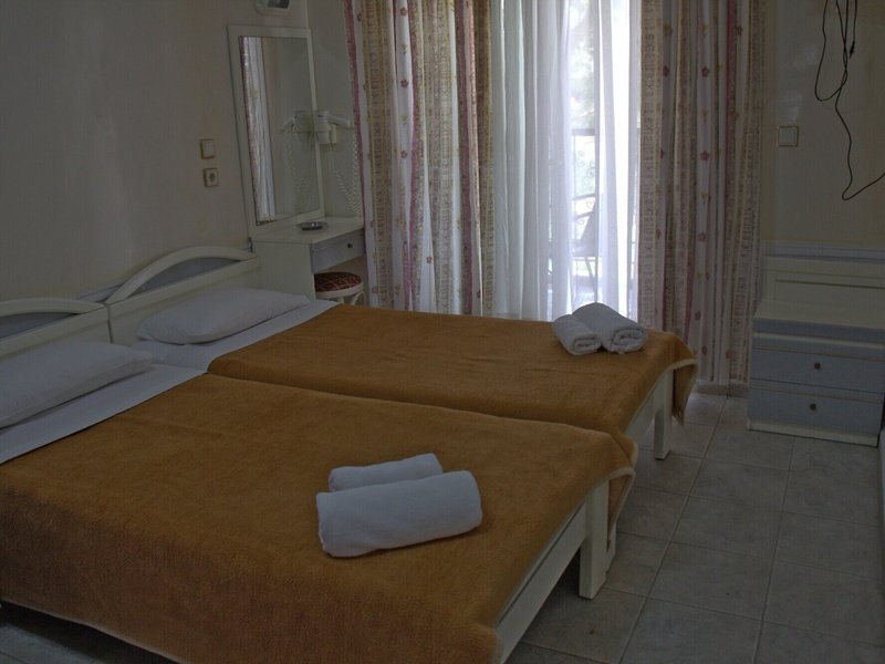 Hanioti Grand Victoria 7