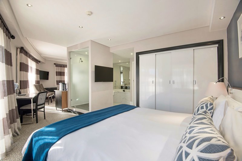 The Commodore Hotel 8