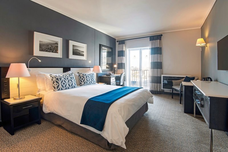 The Commodore Hotel 16