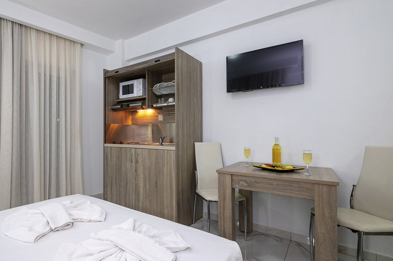 Anthoula Village Hotel 10