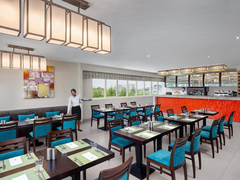 Doubletree by Hilton Ras Al Khaimah 3 - Restaurant