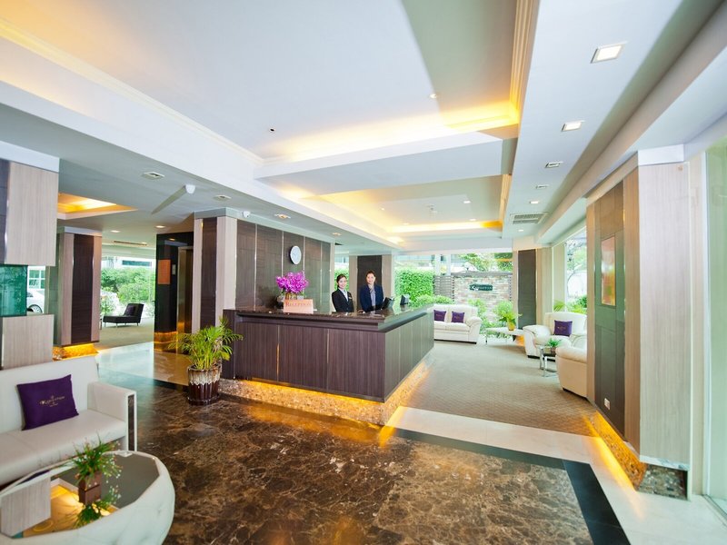 Kingston Suites 4