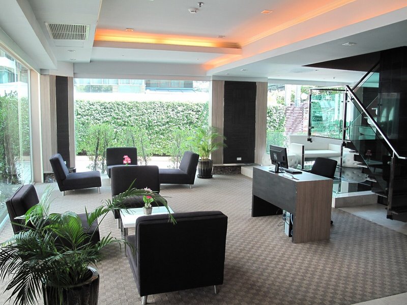 Kingston Suites 6