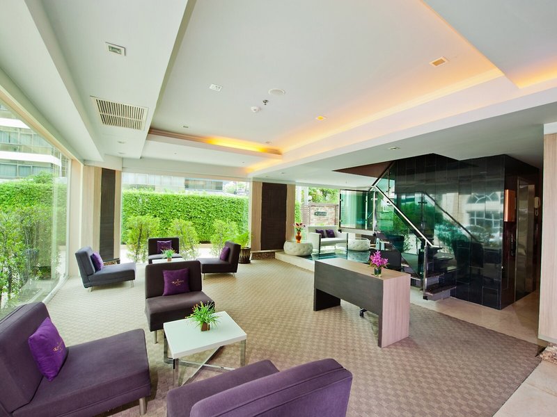 Kingston Suites 8