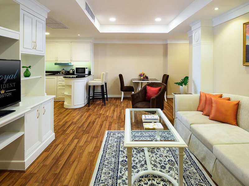 Kingston Suites 21
