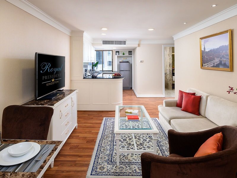 Kingston Suites 23