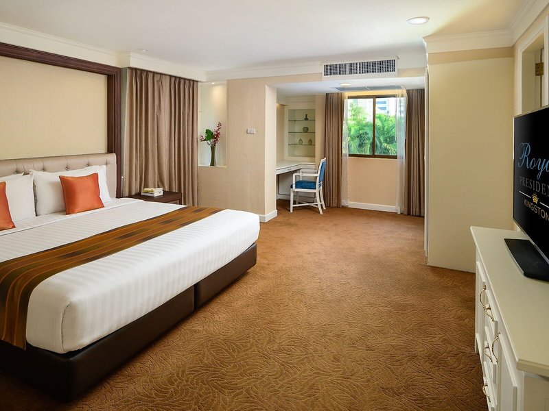Kingston Suites 26