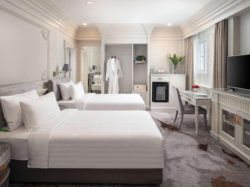 Kingston Suites 39
