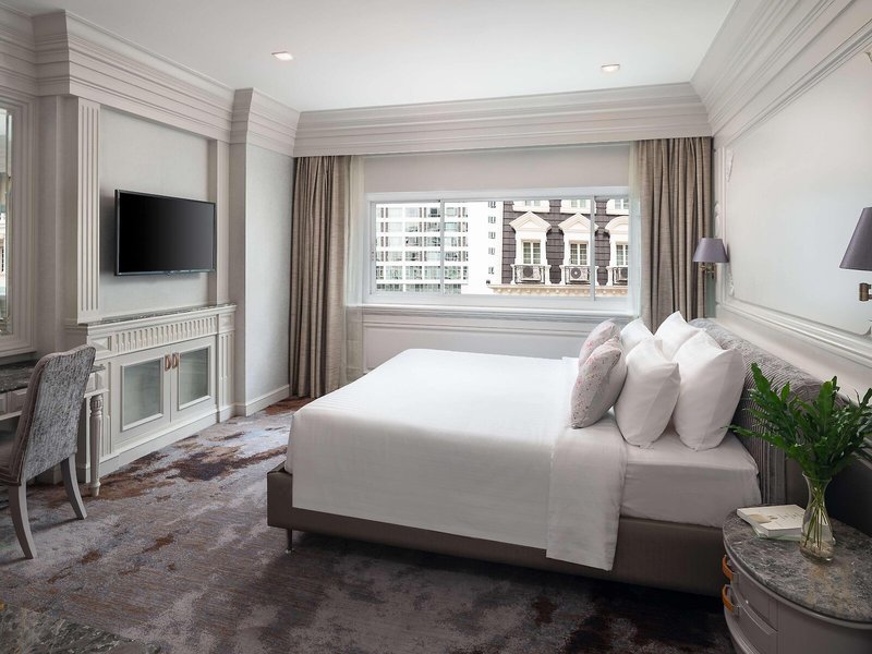 Kingston Suites 40