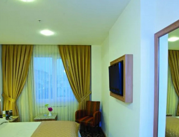 The City Hotel 6