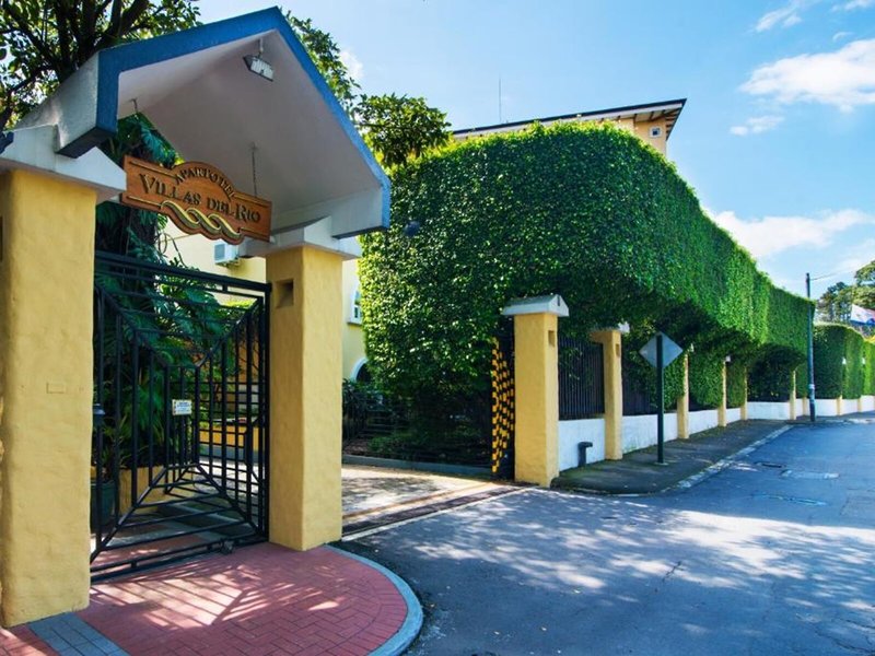 Apartotel & Suites Villas del Rio 1