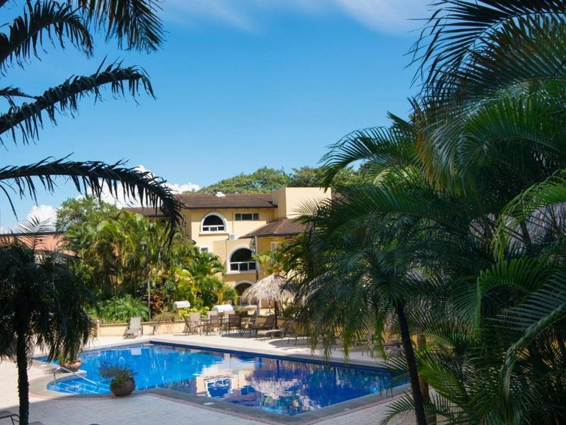 Apartotel & Suites Villas del Rio 8