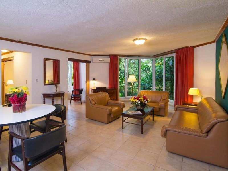 Apartotel & Suites Villas del Rio 41