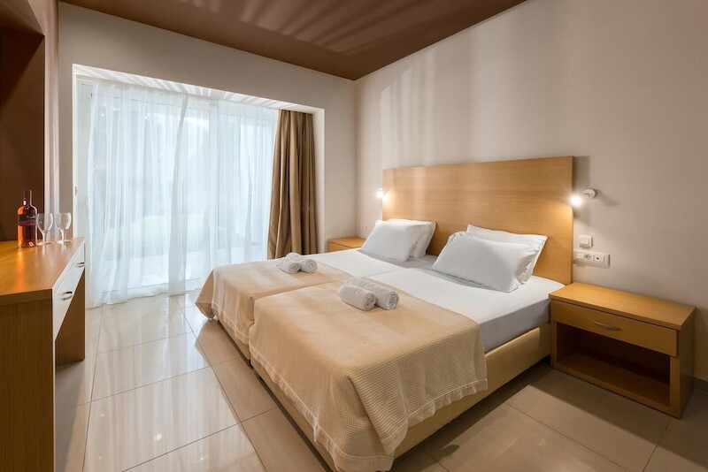 Anavadia Hotel 8