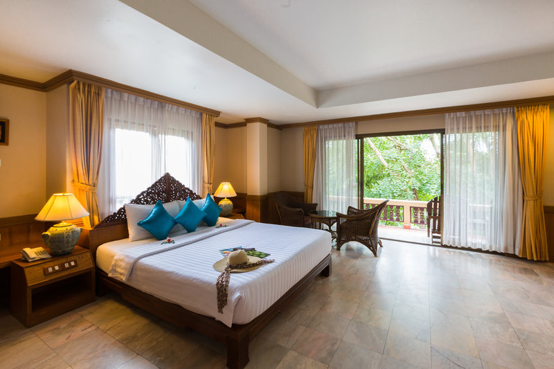 Fair House Beach Resort & Hotel 6