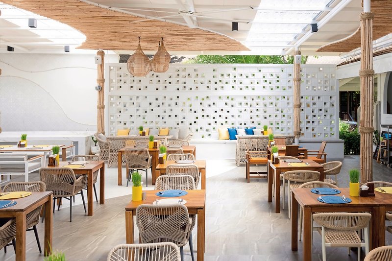 The Fair House Beach Resort 10