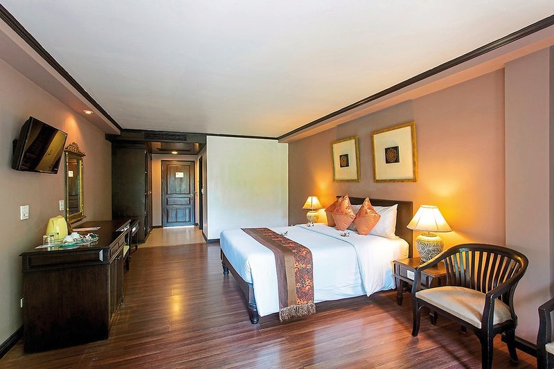 The Fair House Beach Resort 19