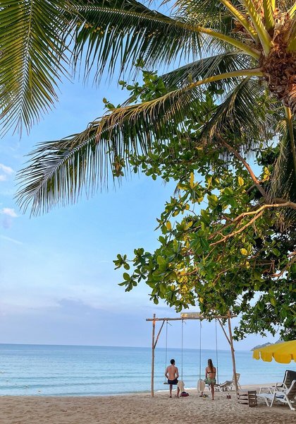 The Fair House Beach Resort 7