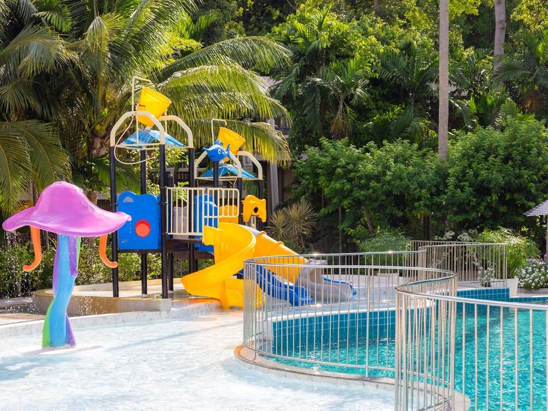 The Fair House Beach Resort 15