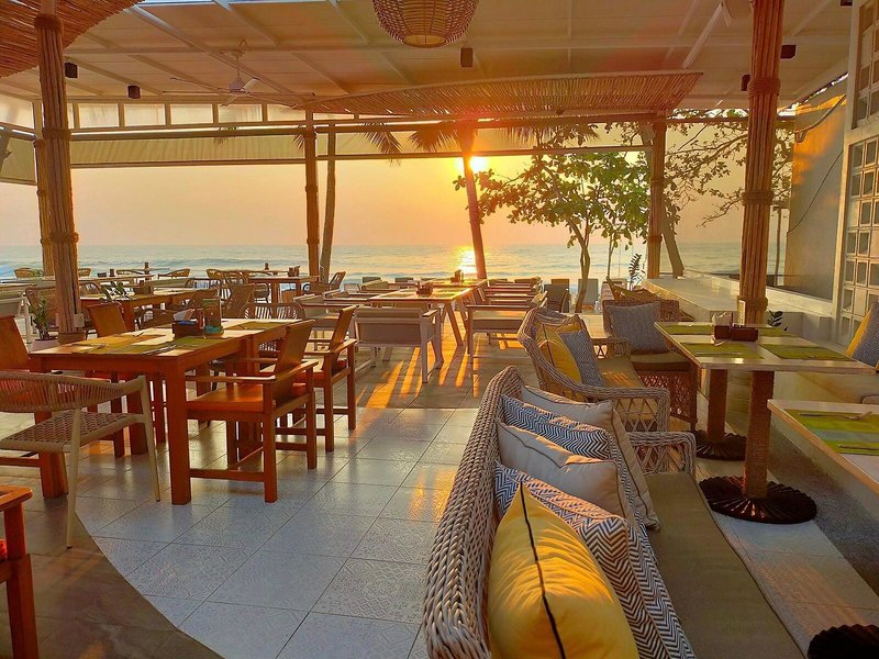 The Fair House Beach Resort 18