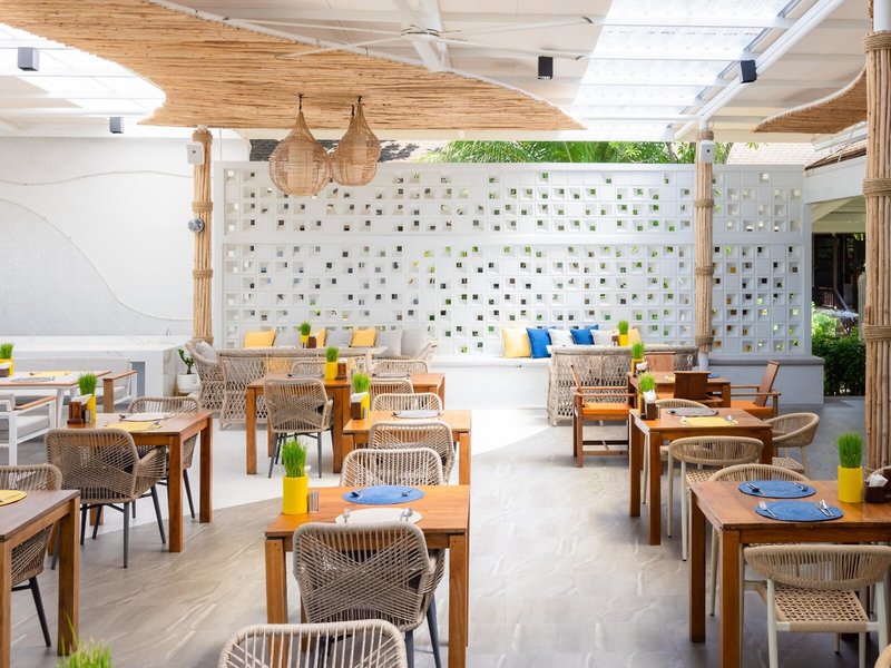 The Fair House Beach Resort 23