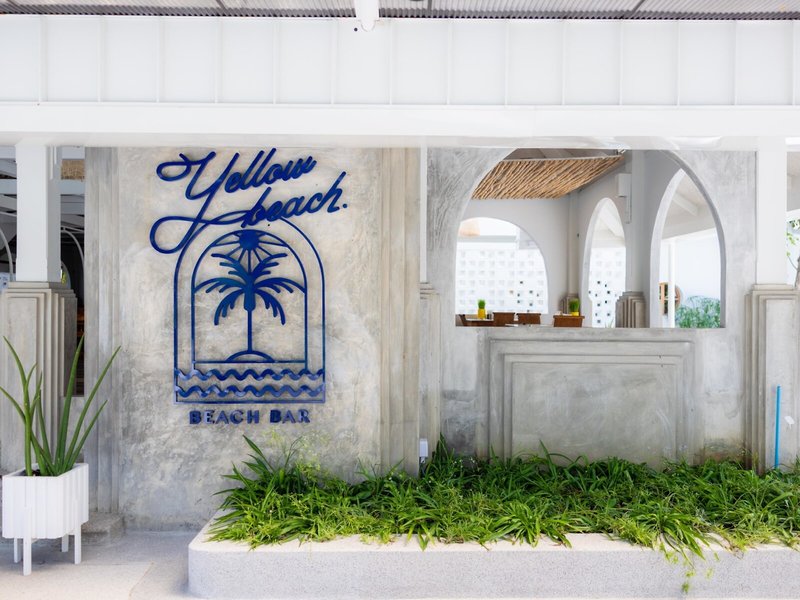 The Fair House Beach Resort 24