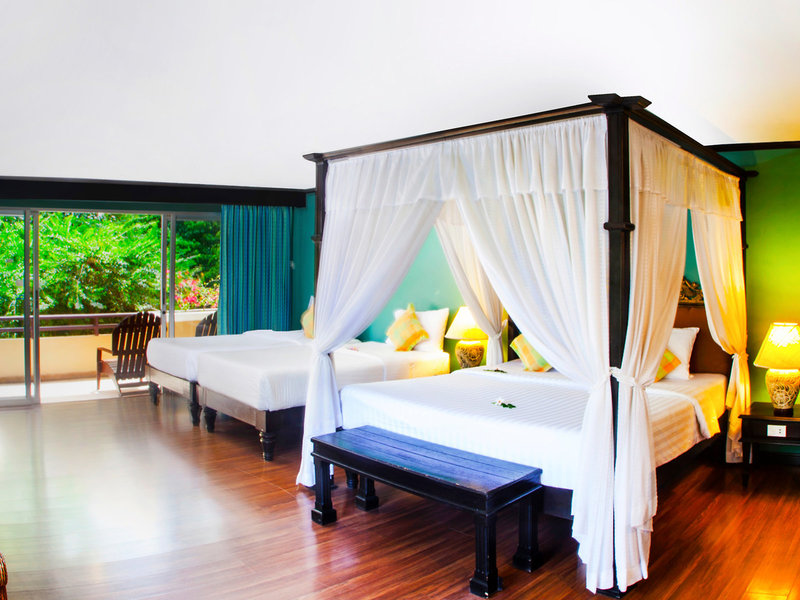 The Fair House Beach Resort 41