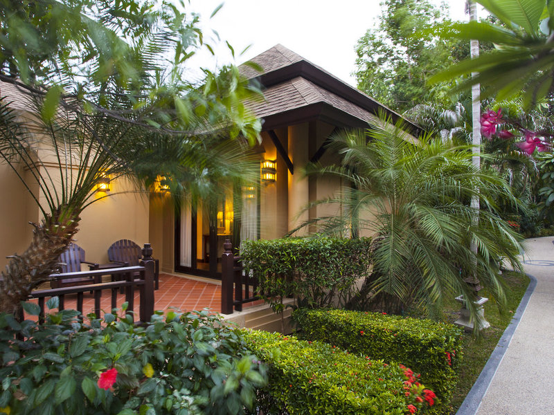 The Fair House Beach Resort 46