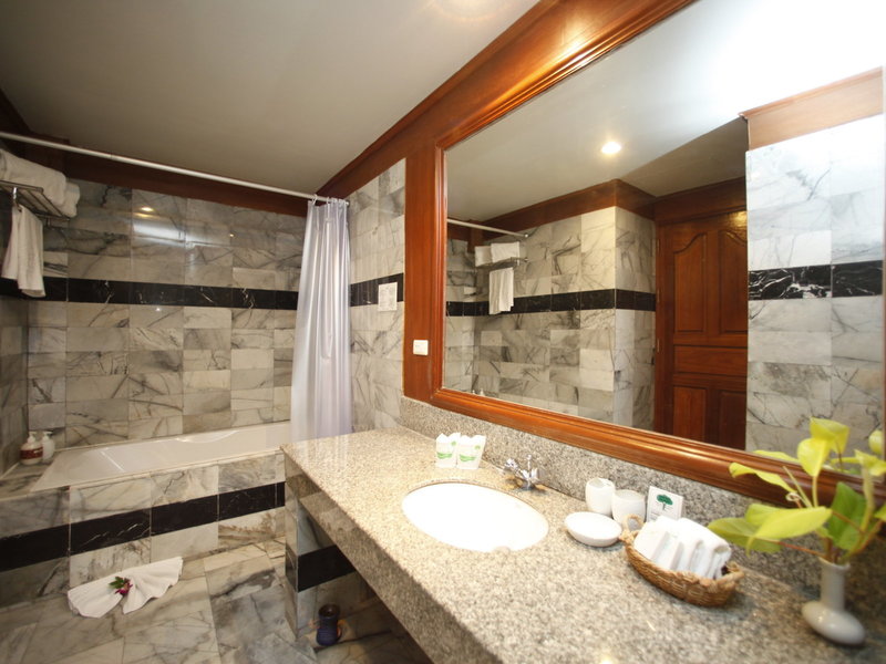 The Fair House Beach Resort 49