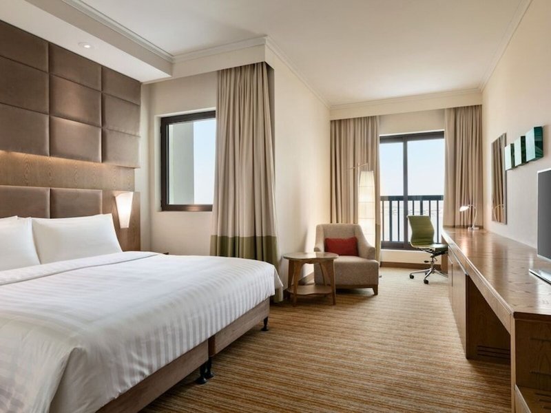 Traders Qaryat Al Beri Abu Dhabi 29