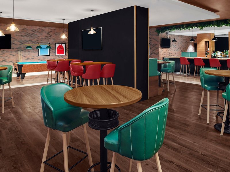 Holiday Inn Express Dubai Airport 13