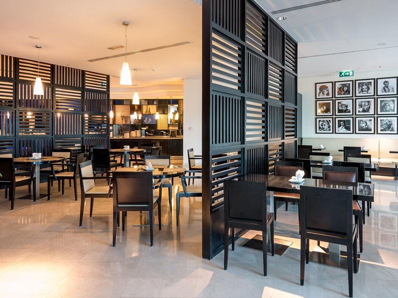 Holiday Inn Express Dubai Airport 14