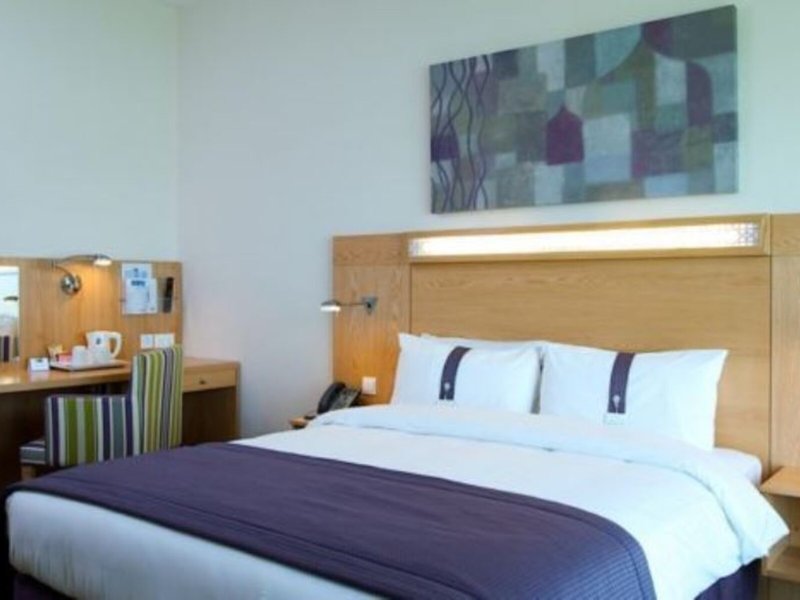 Holiday Inn Express Dubai Airport 23