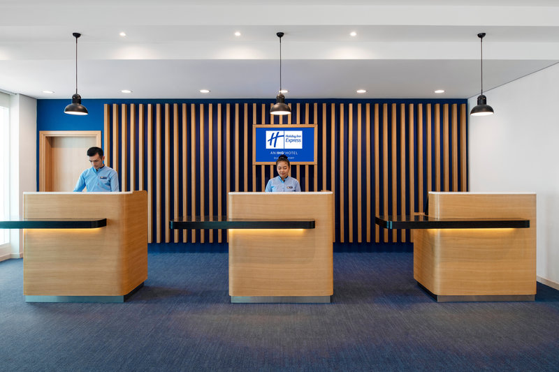 Holiday Inn Express Dubai Airport 1