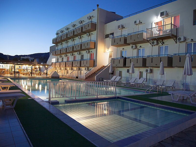 Athinoula Hotel 9